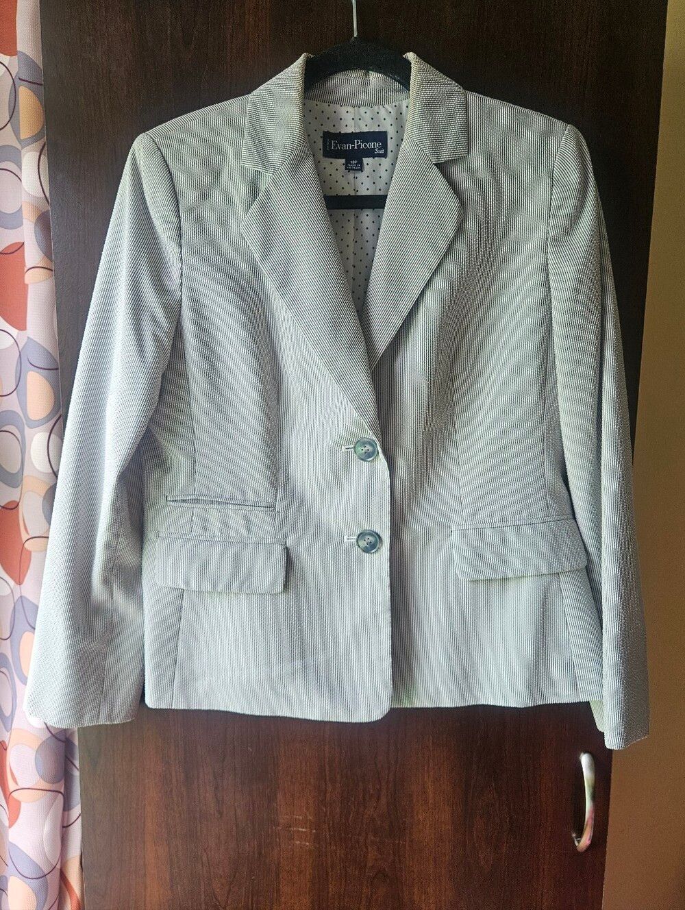 Evan-Picone Light Gray And White Thin Striped Tailored Blazer Size 10 Petite